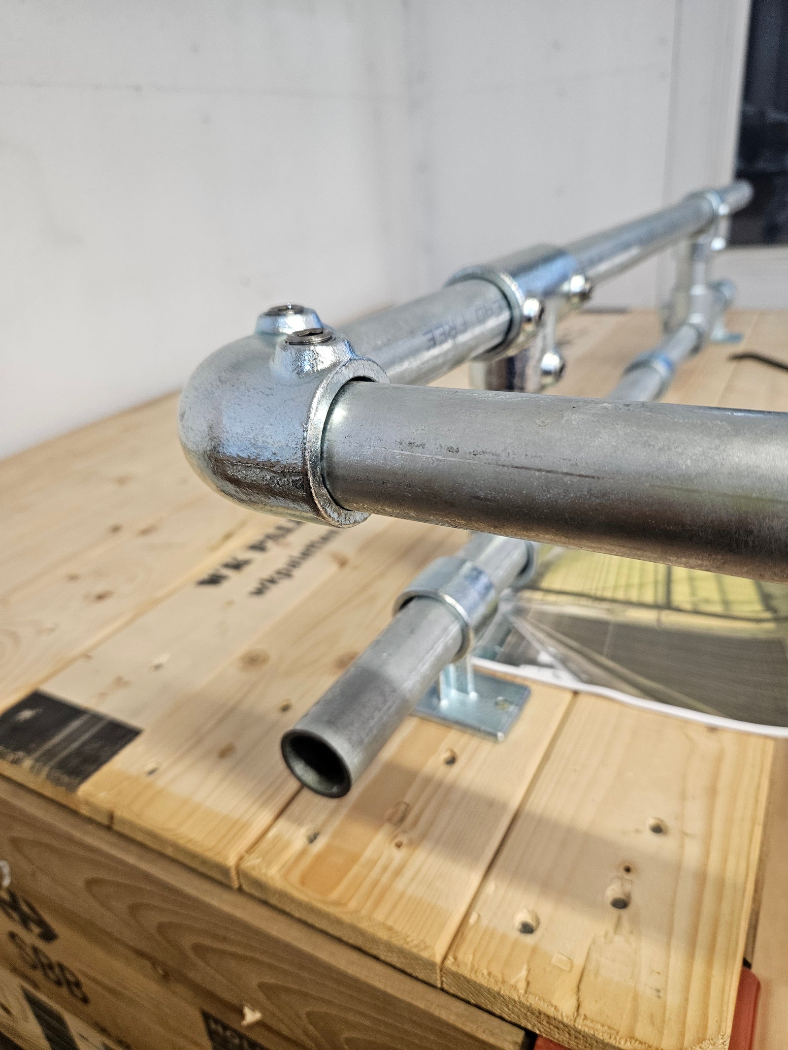 Geländer erhöhen mit Rohrverbinder