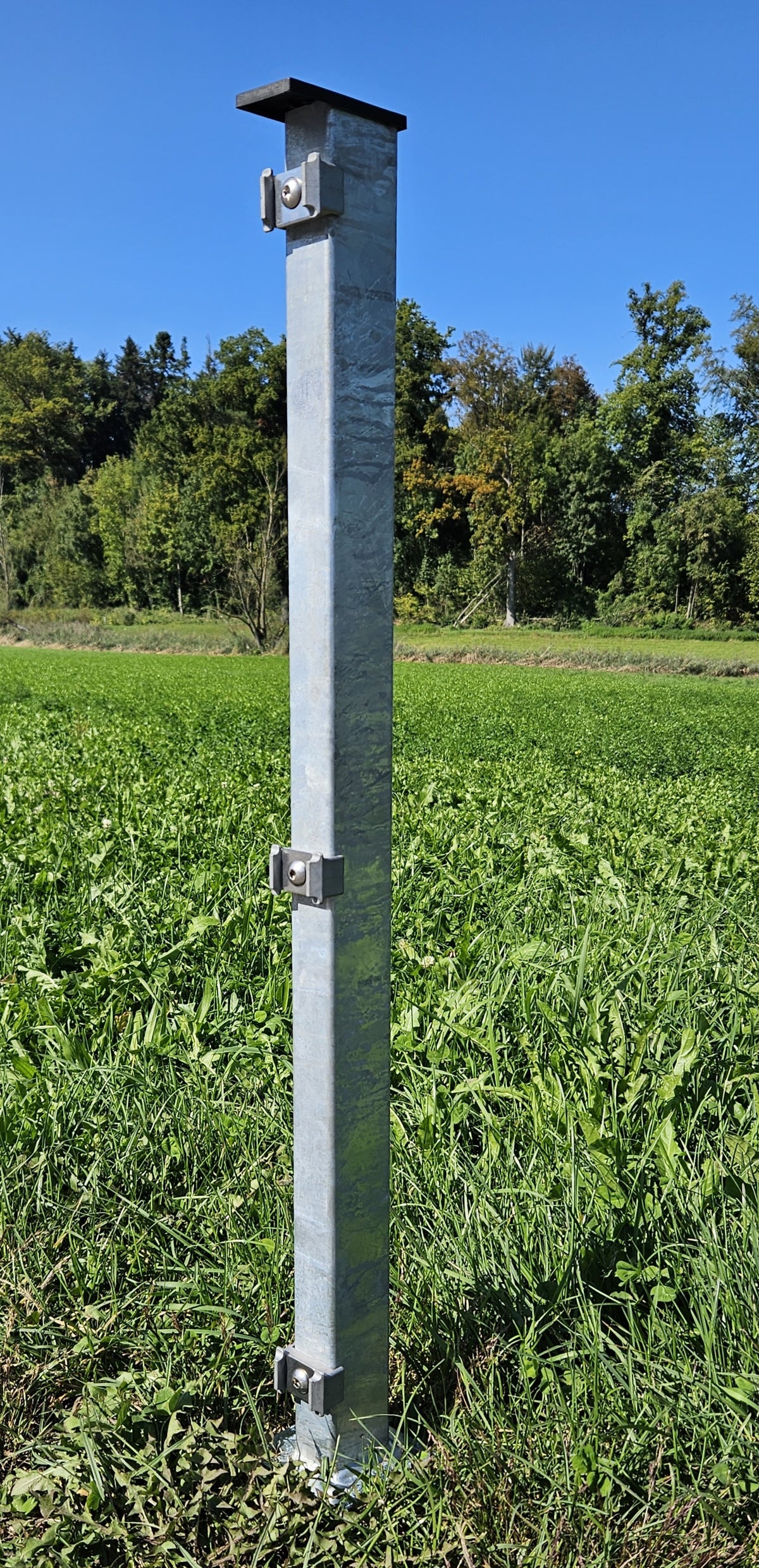 Pfosten mit Fussplatte für Doppelstabmatte 83 cm Höhe,  Pfosten 88 cm Hoch